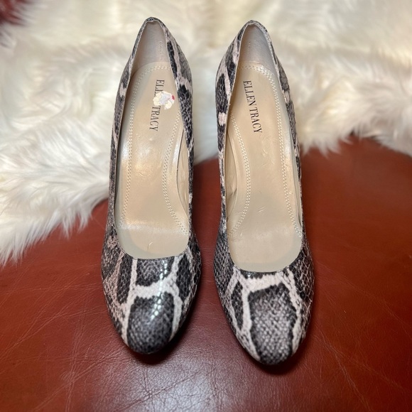 Ellen Tracy Snakeskin Heels - Picture 3 of 7